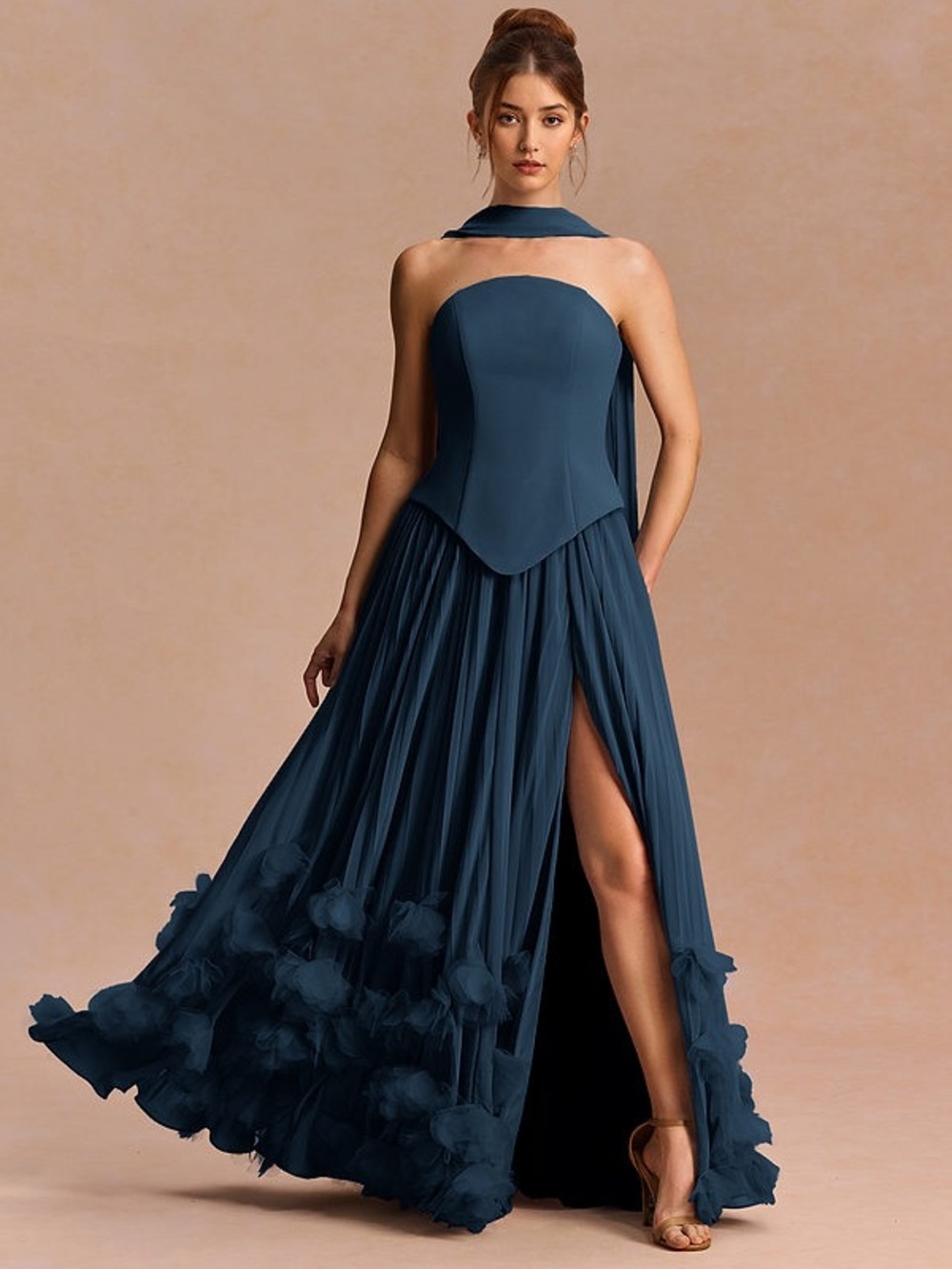 Azazie Noeline Maxi Dress. Size: 10. Navy.